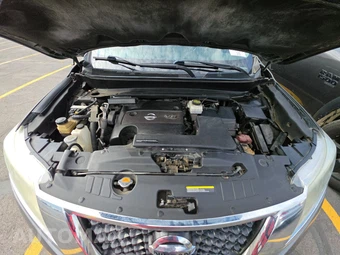 2015 Nissan Pathfinder SV - miniatura 16