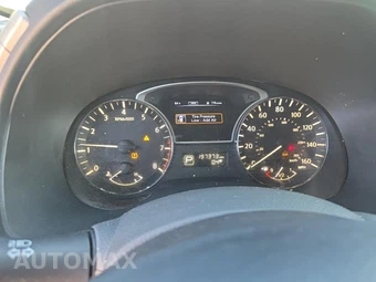 2015 Nissan Pathfinder SV – miniatura 15