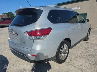 2015 Nissan Pathfinder SV – miniatura 4