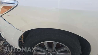 2015 Nissan Pathfinder SV – miniatura 2