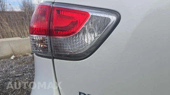 2015 Nissan Pathfinder SV – miniatura 3