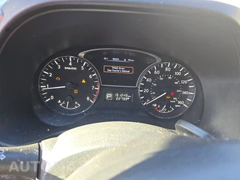 2015 Nissan Pathfinder SV – miniatura 12