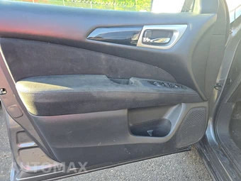 2015 Nissan Pathfinder SV – miniatura 9