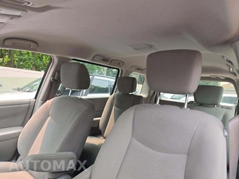 2015 Nissan Quest S 118.1" WB - miniatura 11