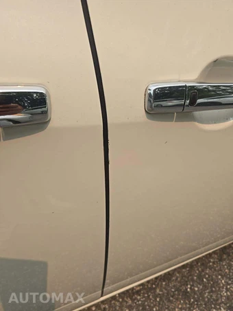 2015 Nissan Quest S 118.1" WB - miniatura 24