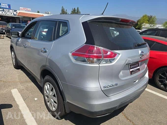 2015 Nissan Rogue S - miniatura 2