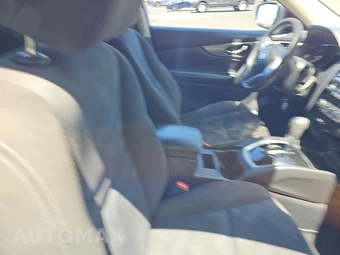2015 Nissan Rogue S – miniatura 8