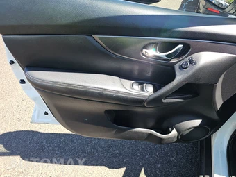 2015 Nissan Rogue S – miniatura 9