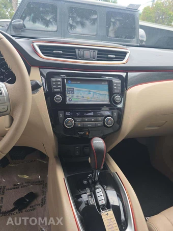 2015 Nissan Rogue SL – miniatura 10