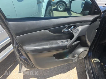 2015 Nissan Rogue SL – miniatura 9