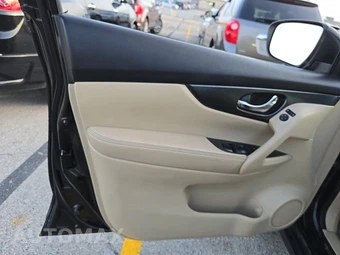 2015 Nissan Rogue SL – miniatura 9