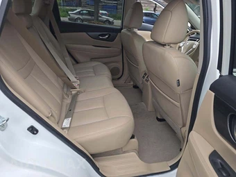 2015 Nissan Rogue SL – miniatura 16
