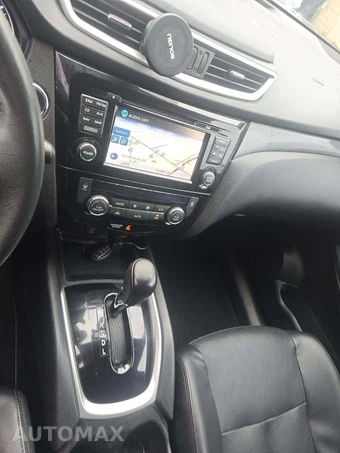 2015 Nissan Rogue SL – miniatura 10
