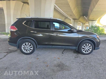 2015 Nissan Rogue SV – miniatura 4
