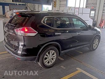 2015 Nissan Rogue SV – miniatura 4