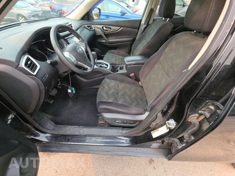 2015 Nissan Rogue SV – miniatura 7
