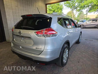 2015 Nissan Rogue SV – miniatura 3