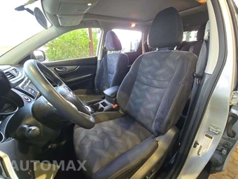 2015 Nissan Rogue SV – miniatura 6