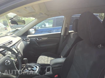 2015 Nissan Rogue SV – miniatura 18