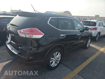 2015 Nissan Rogue SV – miniatura 4