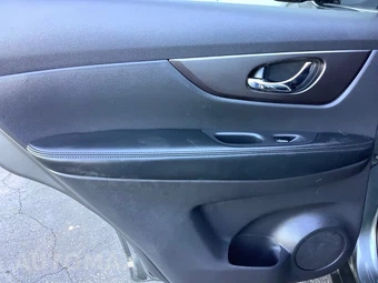 2015 Nissan Rogue SV - miniatura 23
