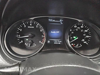 2015 Nissan Rogue SV – miniatura 12