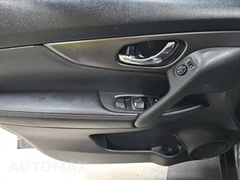 2015 Nissan Rogue SV – miniatura 9