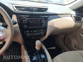 2015 Nissan Rogue SV – miniatura 11