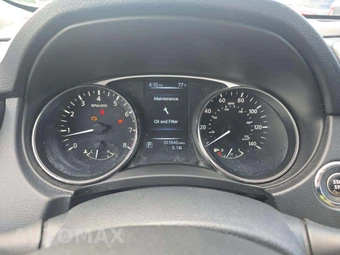 2015 Nissan Rogue SV – miniatura 6