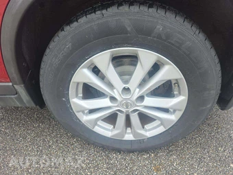 2015 Nissan Rogue SV – miniatura 26