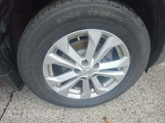 2015 Nissan Rogue SV – miniatura 30