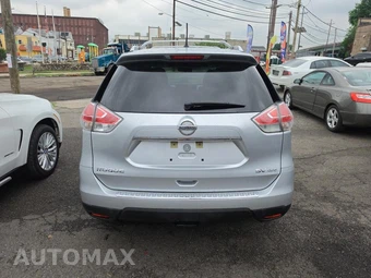 2015 Nissan Rogue SV – miniatura 5