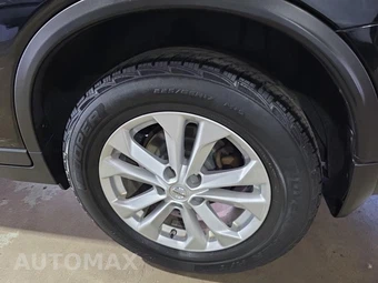 2015 Nissan Rogue SV – miniatura 11