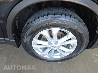 2015 Nissan Rogue SV – miniatura 9