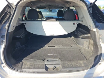 2015 Nissan Rogue SV – miniatura 16