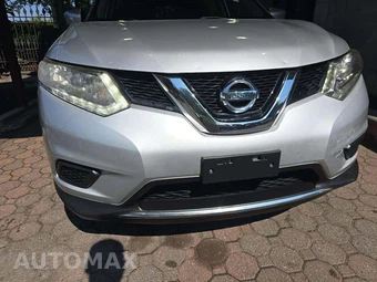 2015 Nissan Rogue SV - miniatura 21