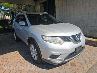 2015 Nissan Rogue SV - miniatura 4
