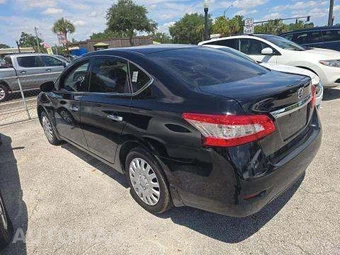 2015 Nissan Sentra S – miniatura 2
