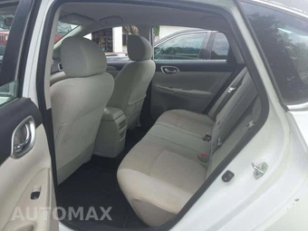 2015 Nissan Sentra S – miniatura 13