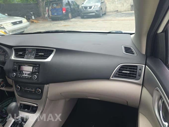 2015 Nissan Sentra S – miniatura 19