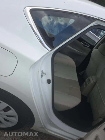 2015 Nissan Sentra S – miniatura 33