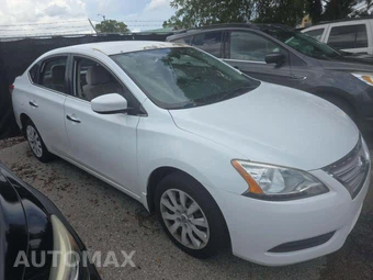 2015 Nissan Sentra S – miniatura 4