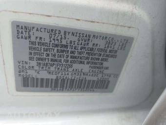 2015 Nissan Sentra S – miniatura 5