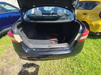 2015 Nissan Sentra S - miniatura 13