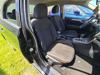2015 Nissan Sentra S - miniatura 17
