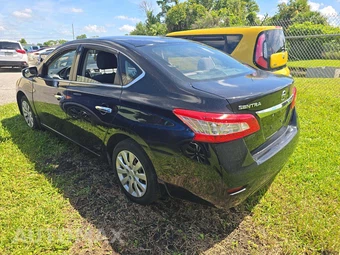 2015 Nissan Sentra S - miniatura 2