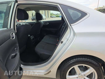 2015 Nissan Sentra S – miniatura 10