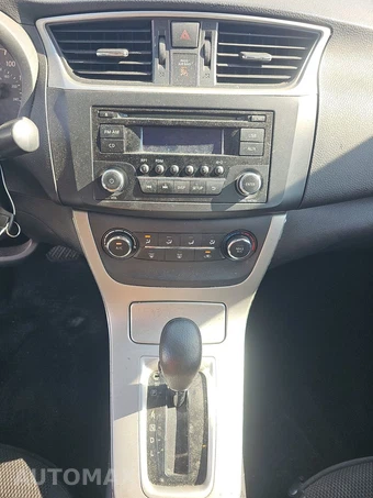 2015 Nissan Sentra S – miniatura 11