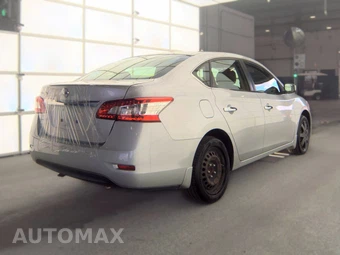 2015 Nissan Sentra S – miniatura 4