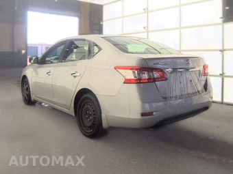 2015 Nissan Sentra S – miniatura 6